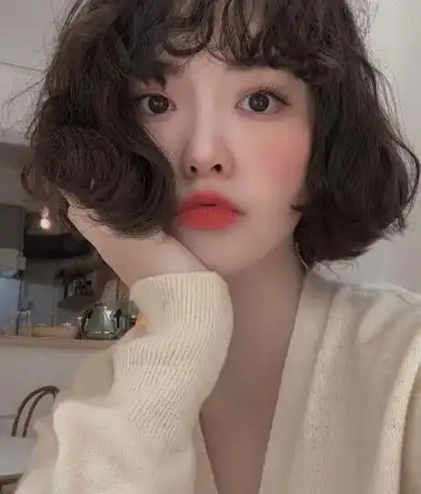 2022减龄短发小卷卷发,好看的小卷发让你变年轻