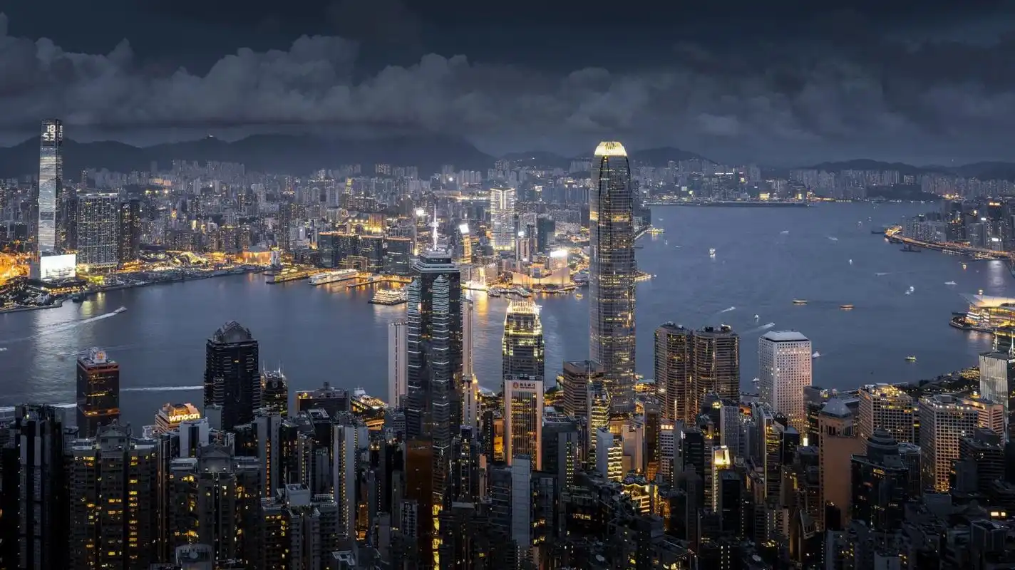 9396城市夜景 一整个震撼到了家人们,这是我见过最好看的夜景了!