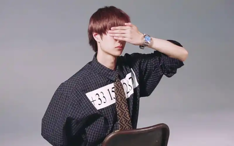 【王一博】风度 20180823 官摄 / 20180907 uno【4k】