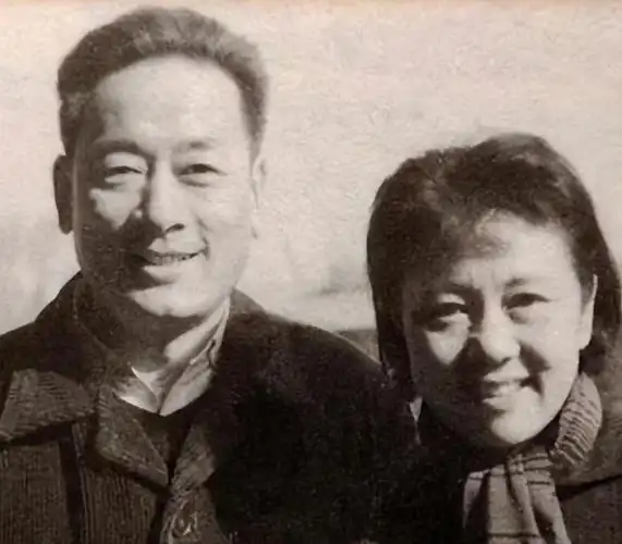 回顾一代男神庞学勤一句承诺照顾精神病妻子一生不离不弃