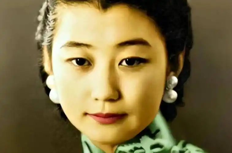 清朝最美格格,痴恋姐夫溥仪终身未嫁,最终因吃饺子被噎死_王敏彤_生活