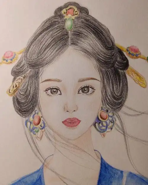 画了个古风美女