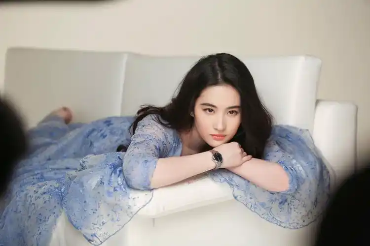 刘亦菲算绝色吗