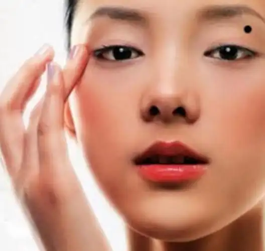 桃花痣长在哪里这几个地方长的痣最招桃花