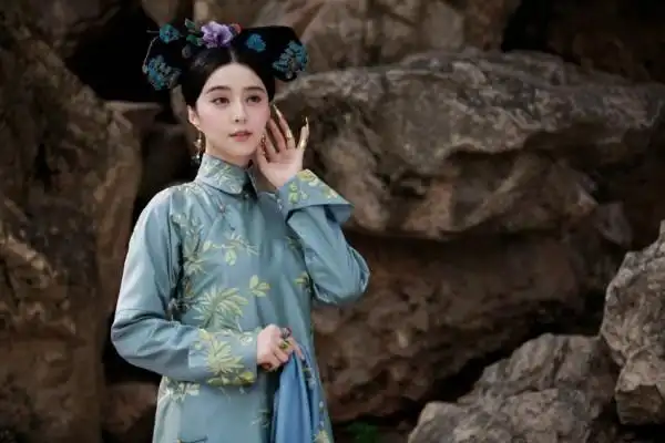 电影《画框女人》开机 范冰冰演绎清宫皇后