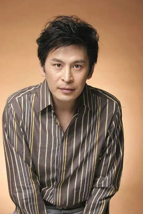 7位青岛籍"70后"男演员:荧屏上光芒四射,生活中各有各的酸楚