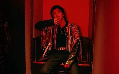 华晨宇炫酷时尚写真图片桌面壁纸