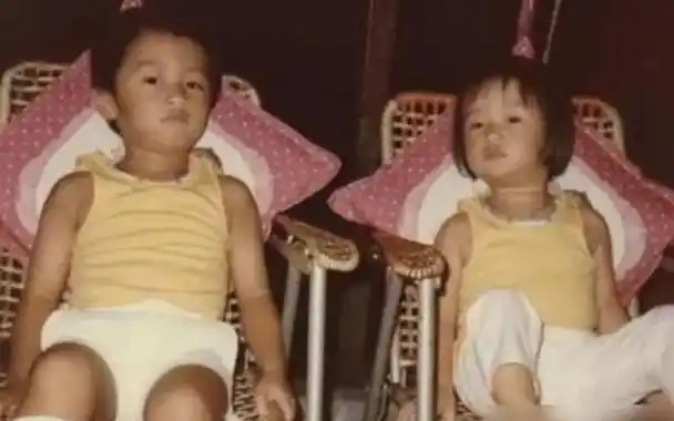 尽管撒贝宁小时候是个让家长操碎心的"小淘气",但在学业,音乐和人际