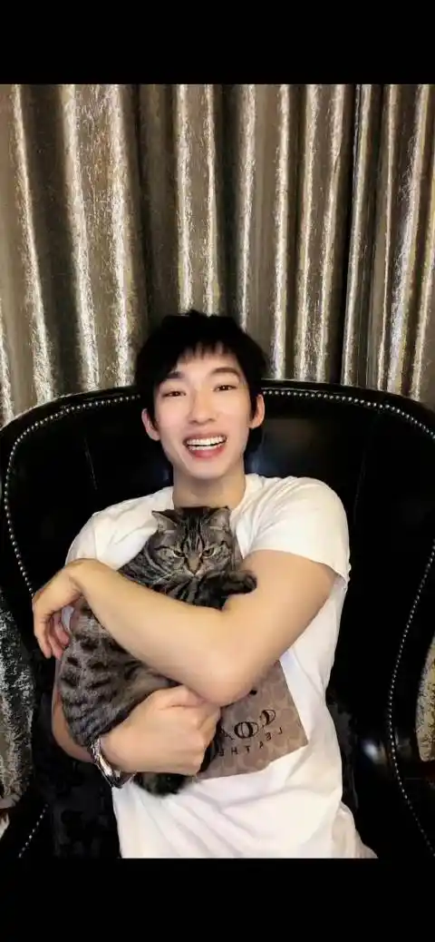 c  关注 于家翊的脚好了没  2月20日 00:14 来自 于家翊ethan超话 