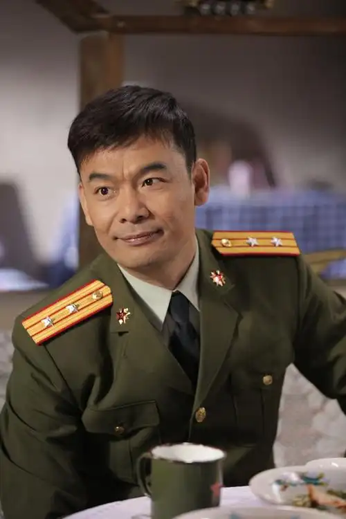 《军人使命》剧照曝光 宋佳伦展大将风范(组图)