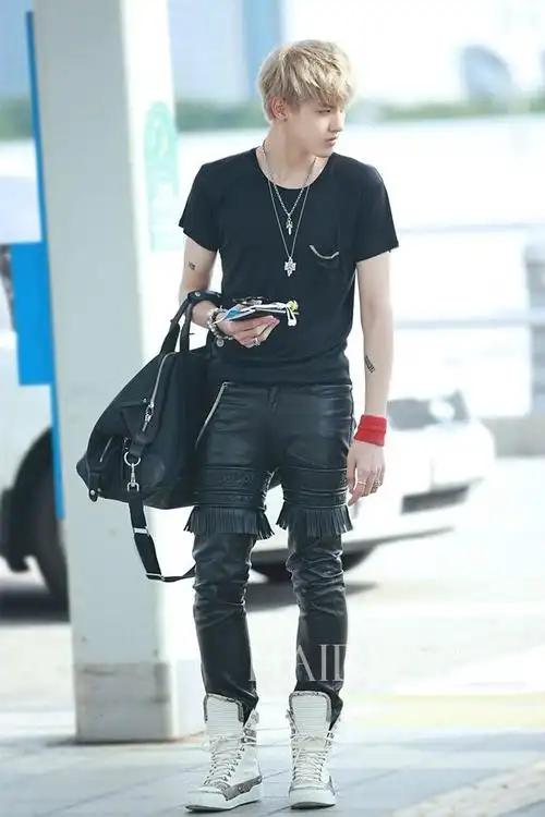 吴亦凡2013年9月7日机场街拍