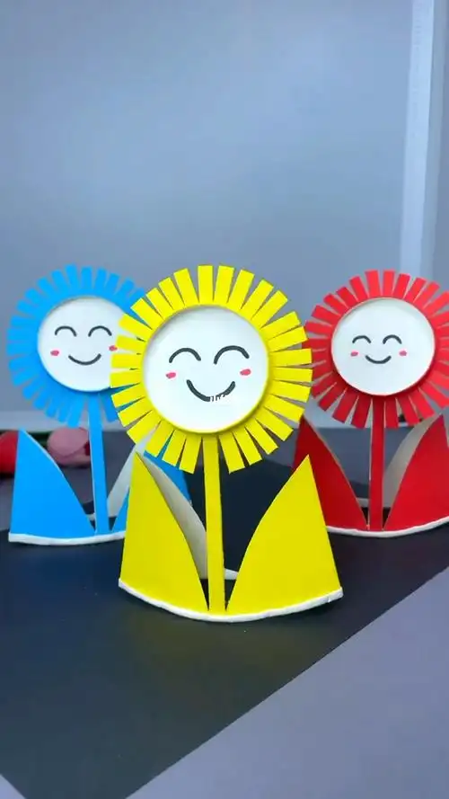 用完的一次杯子不要扔,一起来做个向日葵#幼儿手工 #亲子手工 #废物