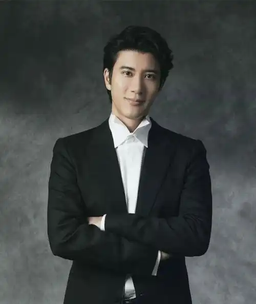 终于可以说实话了王力宏的颜值被高估了