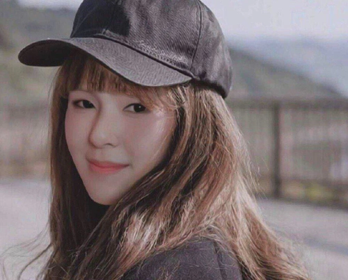 赵粤留长发,刘雨昕留长发,看到陆柯燃:女装大佬即视感!