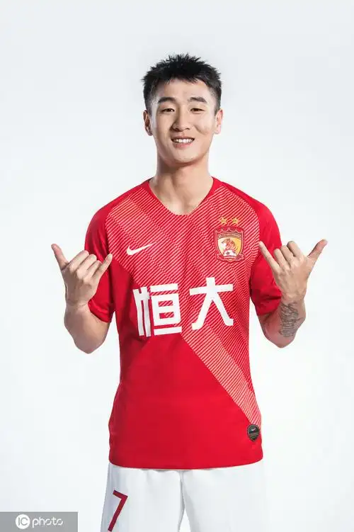 25岁生快细说韦世豪职业生涯天使恶魔演绎双面人生