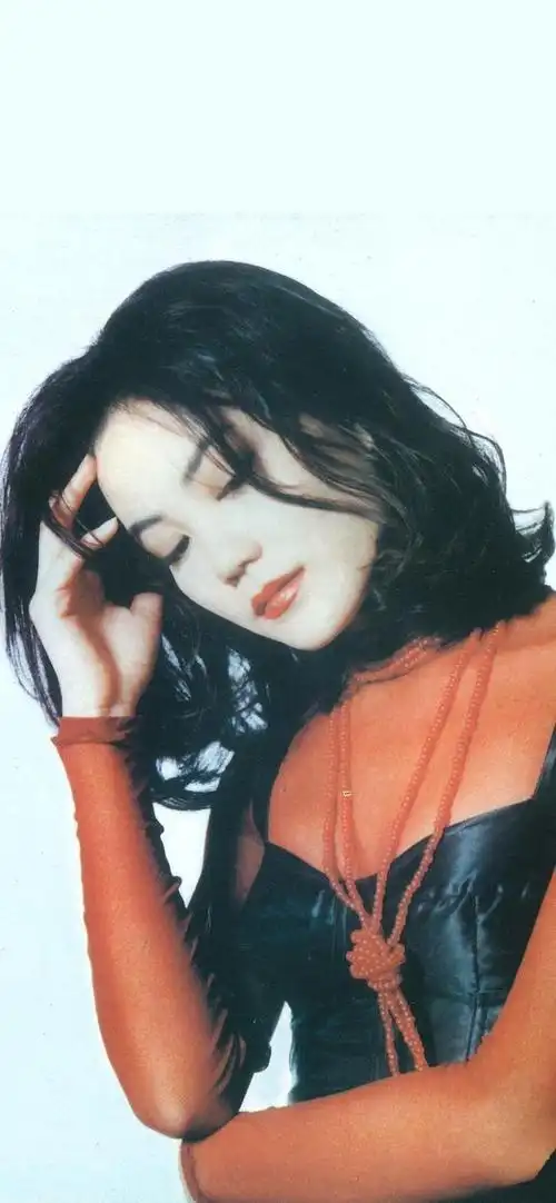 50岁的王菲,还是那个遗世独立的仙女,天后壁纸送给你