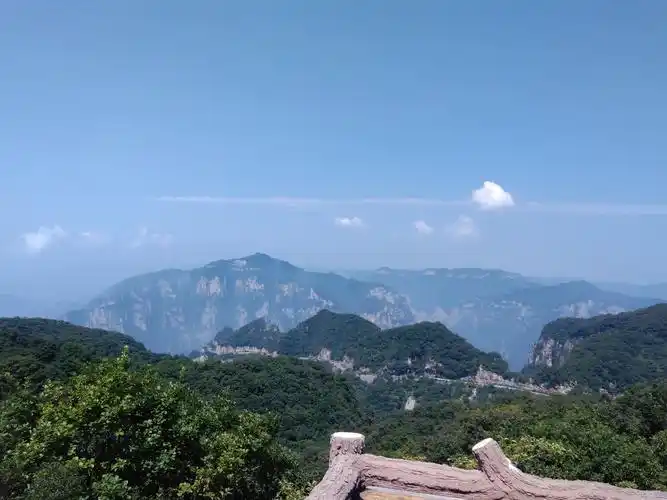 p>云台山风景区,位于河南省 a target="_blank" href="/item/焦作市