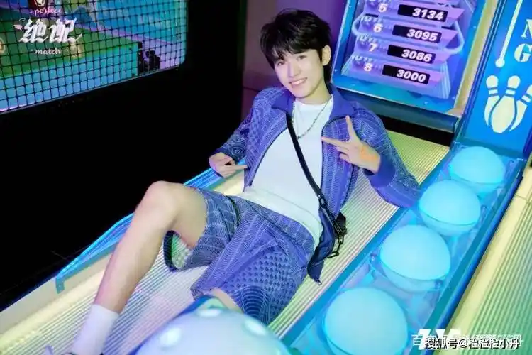 时代峰峻被雷劈!tf家族运动会李飞送伴手礼,时团新歌即将上线!