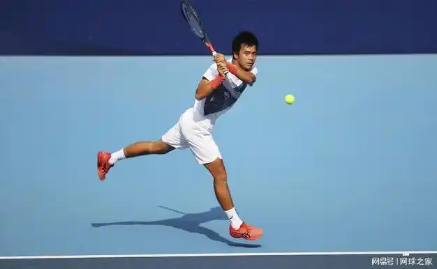 崔杰周意资格赛首轮即败北中国男网走向辉煌路还长
