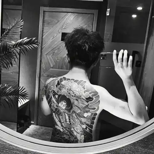 日式老传统满背纹身张顺破水门