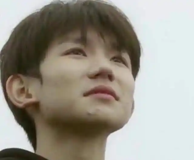 tfboys全体素颜照,忍了王俊凯和易烊千玺,当看到王源时忍不了了