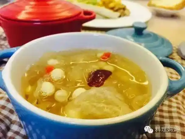 银耳鸡头米还能和什么一起煮