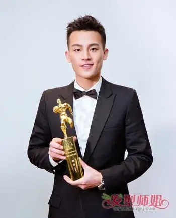 欧豪短发背头发型