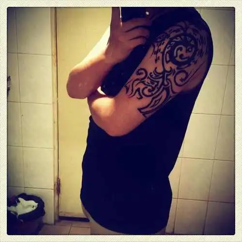 谁知道在哪能找到黄贯中的纹身图片?要具体的!我要拿去纹身!谢谢了