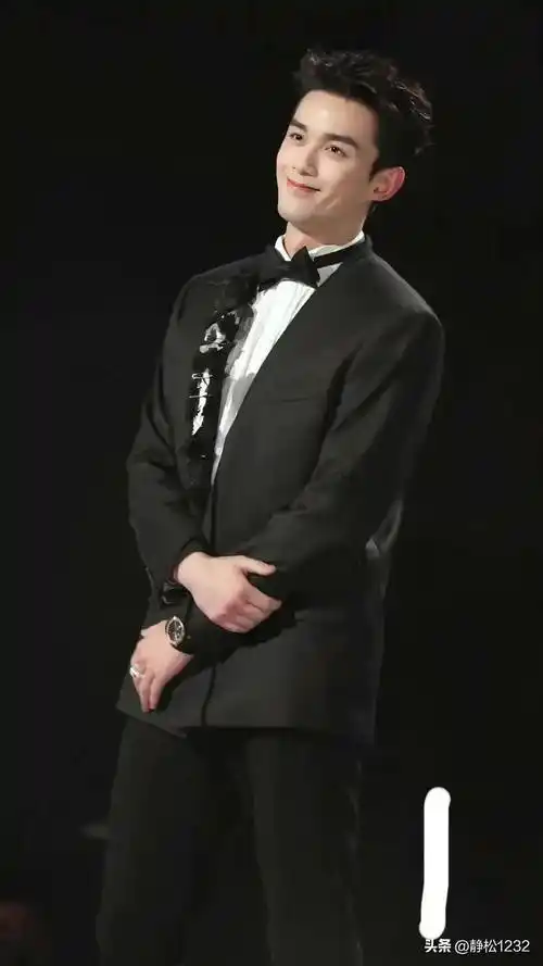 又酷又a 的顶级美男,邓为20王一博13,陈星旭12杨洋第5刘学义第2_西装