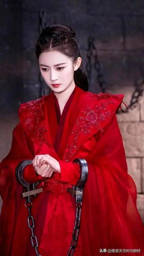古装女明星图片唯美古风(盘点那些一眼就忘不了的古装红衣女神—一袭