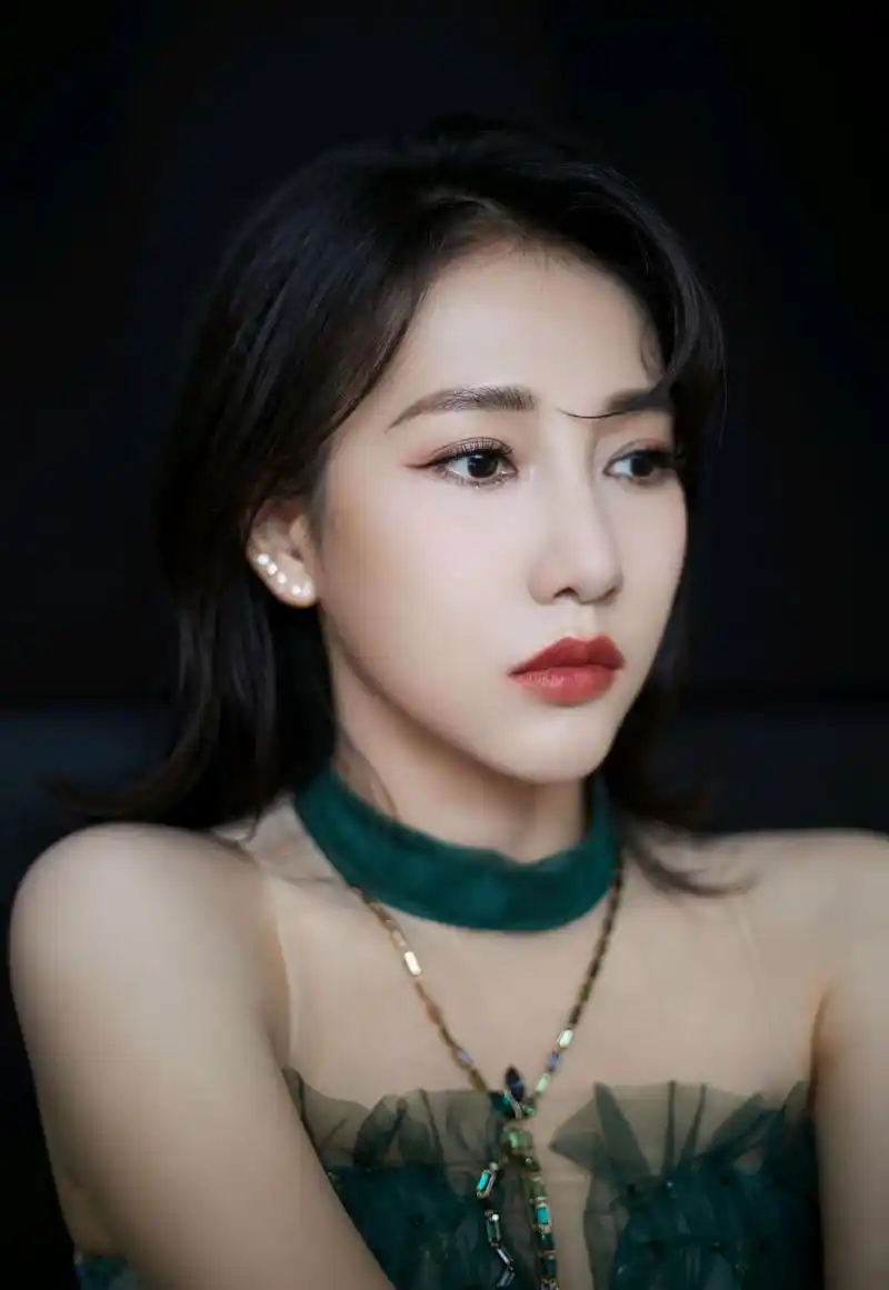 明星写真美图|弦子