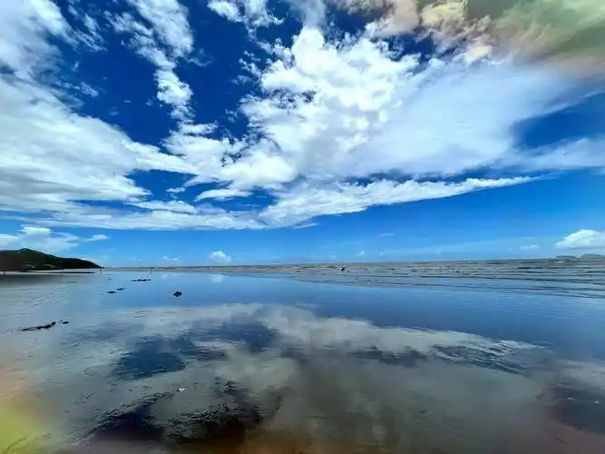 海天一色的横石基沙滩