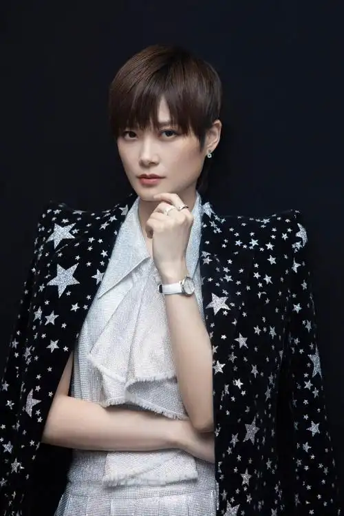 李宇春《把我最爱的文字读给你听》个人演唱版6月6日零点@qq音乐@酷狗