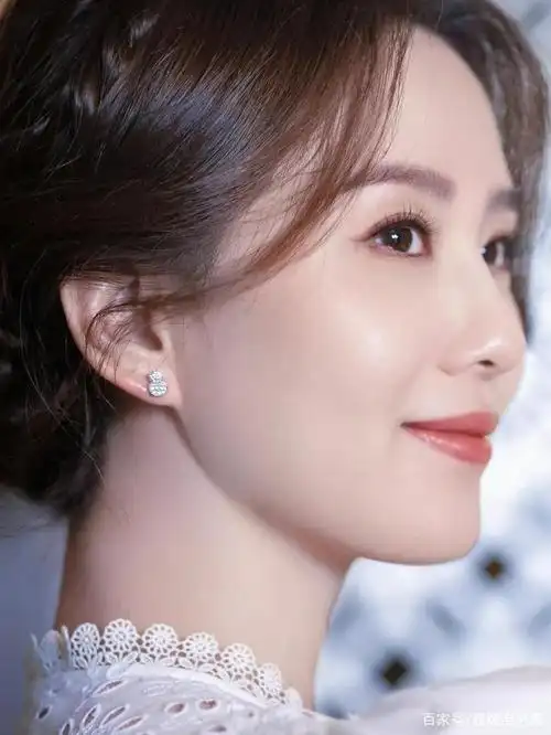 淡颜系刘诗诗,是怎样营造古典美人氛围感?