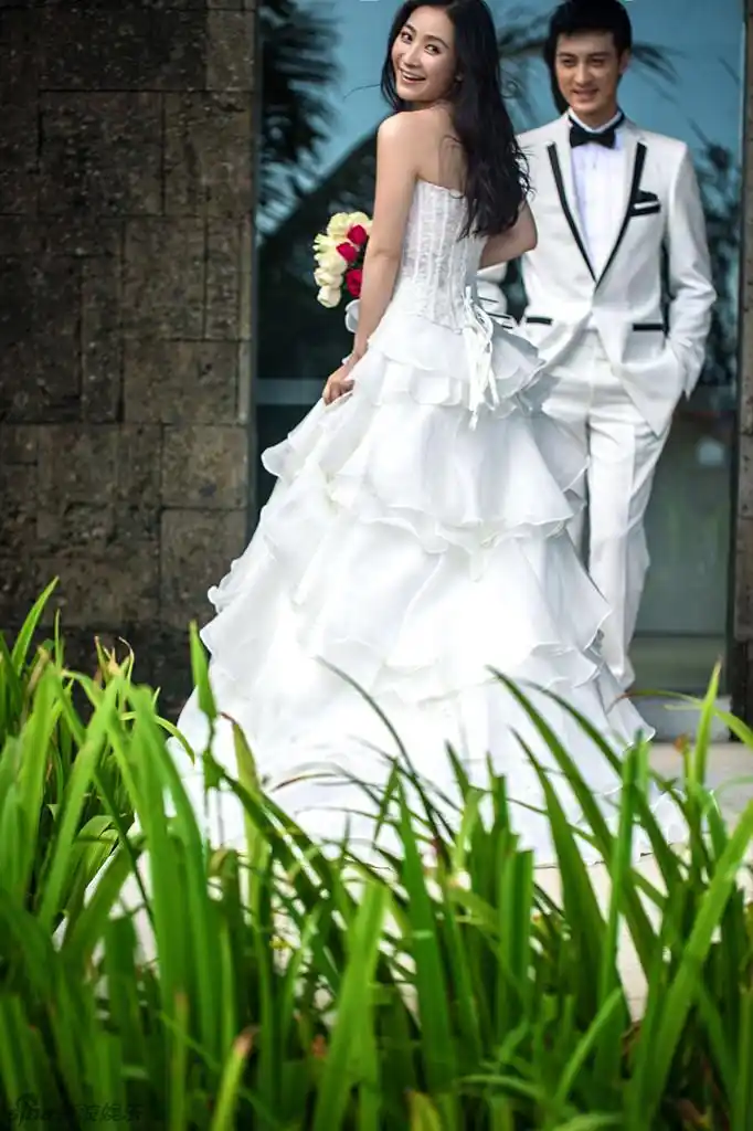 陶昕然何建泽婚纱照唯美 将于5月16日大婚 (8/11)