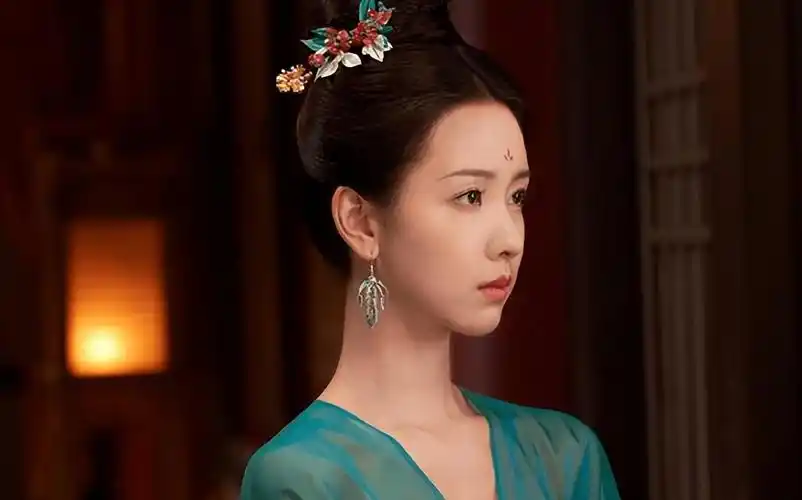 陈都灵的6部待播古装剧,长月烬明惊艳出圈,狐妖小红娘造型超美_角色