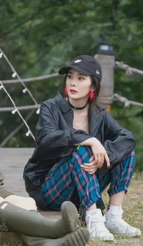 杨幂花儿与少年收官剧照,杨幂穿搭每次都好绝呀