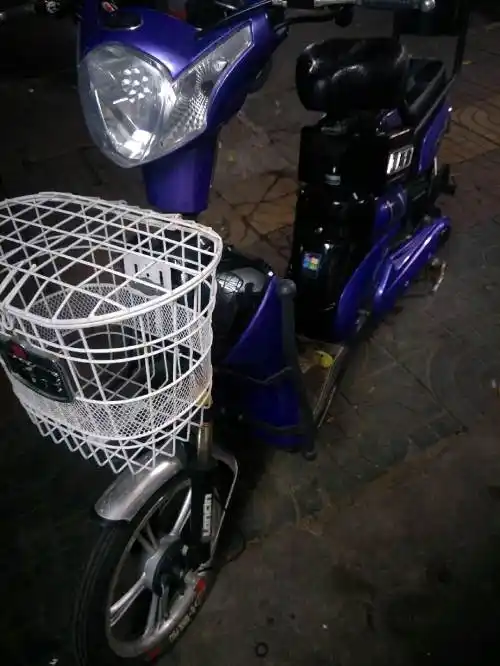 九成新电动车急转