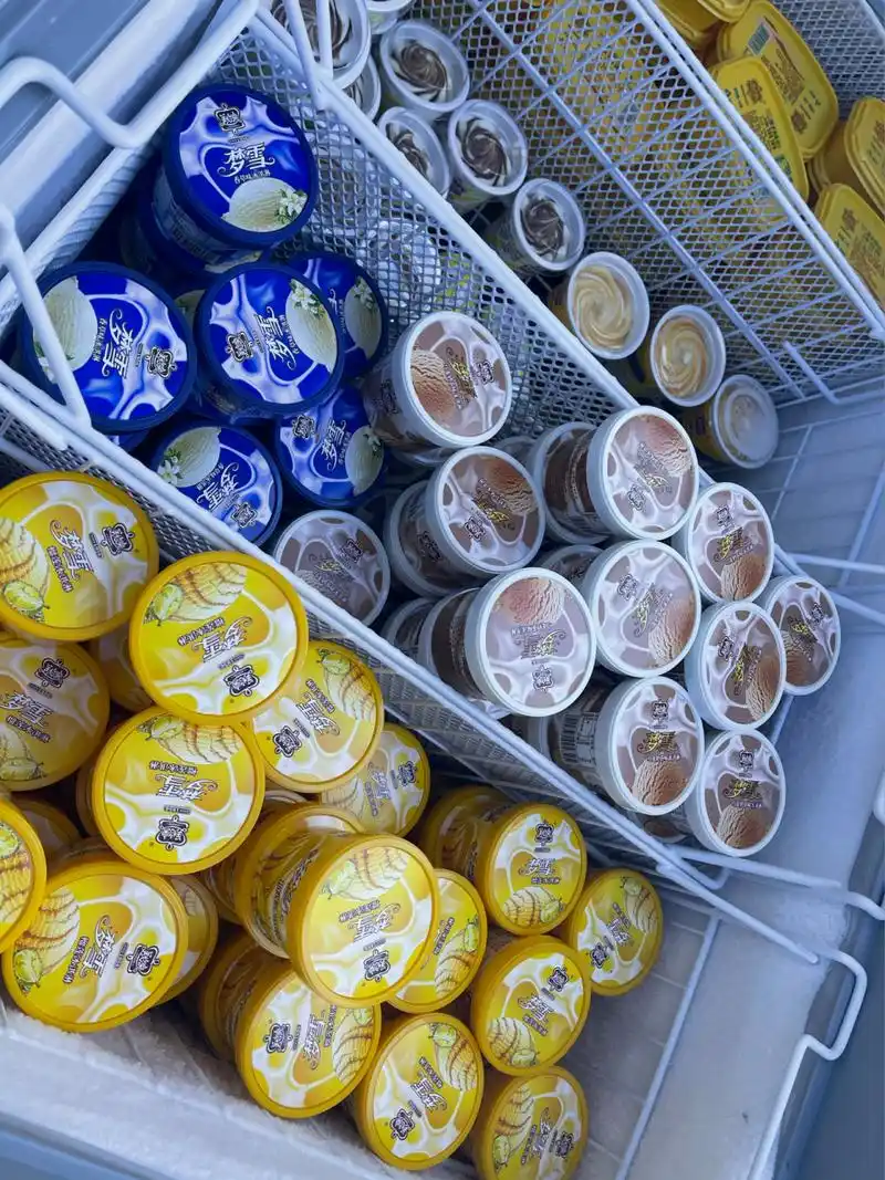 全茂名品种最多的美怡乐雪糕体验店 还是怀旧经典的味道 糯米糍 彩云