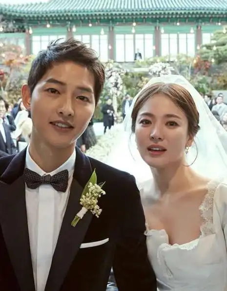 好养眼宋慧乔宋仲基婚纱照首次曝光