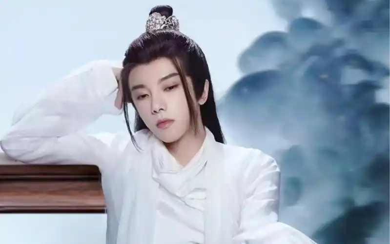 华晨宇夜空中最亮的星