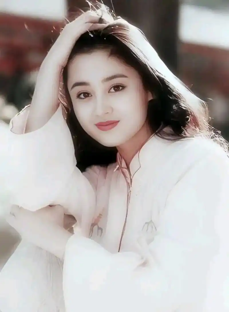 林青霞年轻时秒杀她!美人不能只看脸!