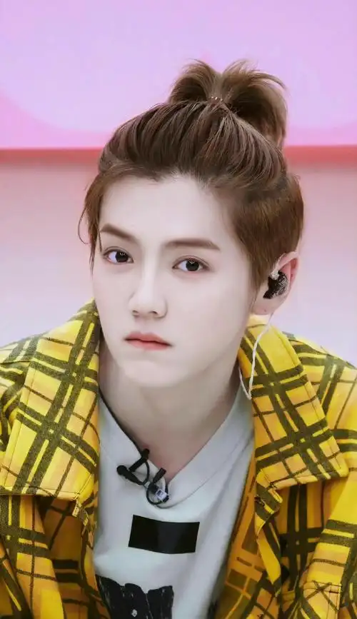 鹿晗长发丸子头#吹爆鹿哥美爆美貌鹿哥发型自由好吧啦帅哥怎么搞妒乔