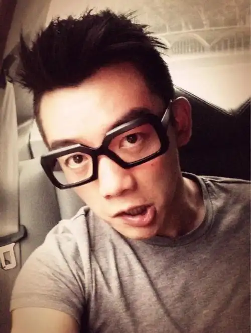 郑恺:初代综艺咖,刚领证就去厮混,开火锅店被冠抄袭