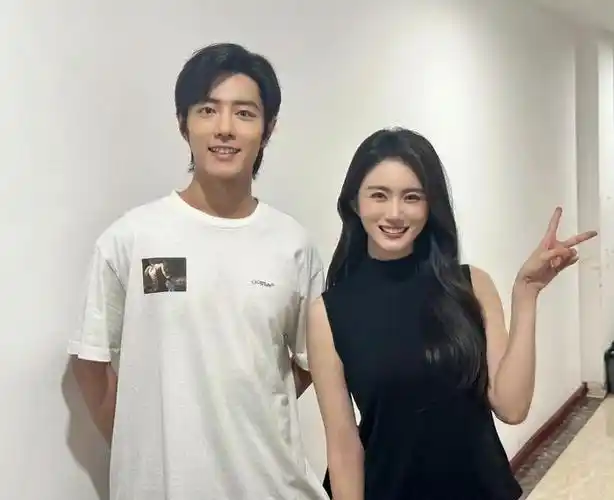 肖战李沁和赵昕分别的同框合照来啦