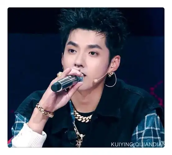 吴亦凡同款项链潮流男女街头嘻哈镶钻粗项链网红霸气满钻古巴链子