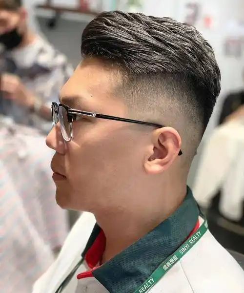 原创四十岁大叔剪发只会剃光别乱来这才是时尚男士该有的发型