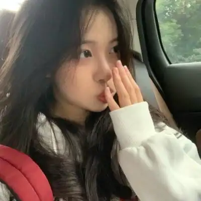 素颜比较真实的头像女高清照片