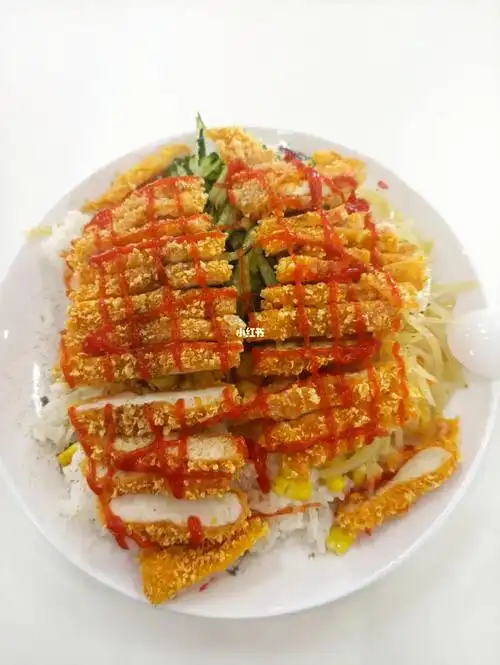 学校的脆皮鸡米饭,这么大一份只要十元,味道绝了,超下饭