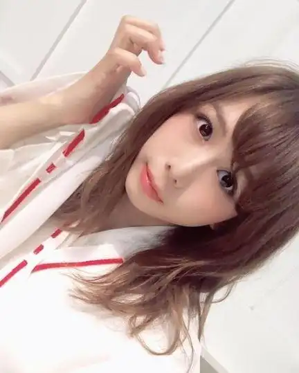 akb头号偶像大家志津香暴肥65公斤自责导致大家常加班